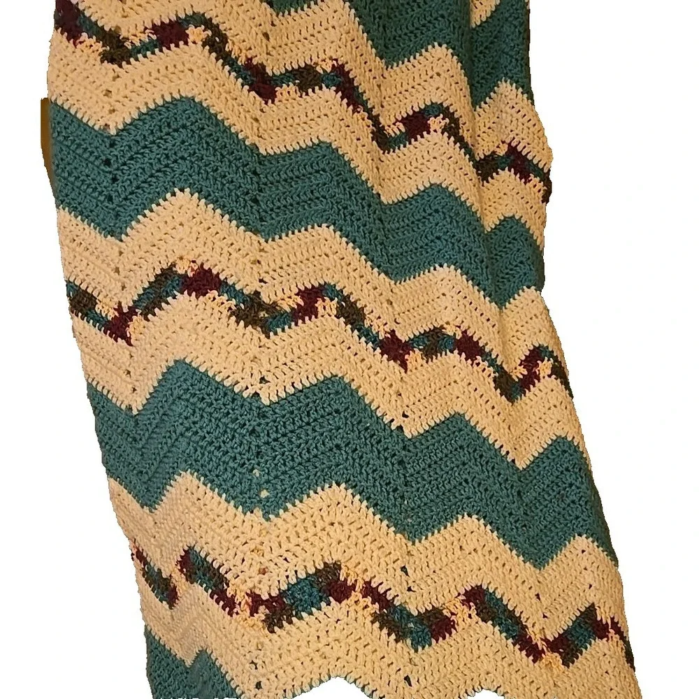VTG 70s Crochet Afghan Blanket Turquoise White Burgundy Chevron Boho MCM 67x57
